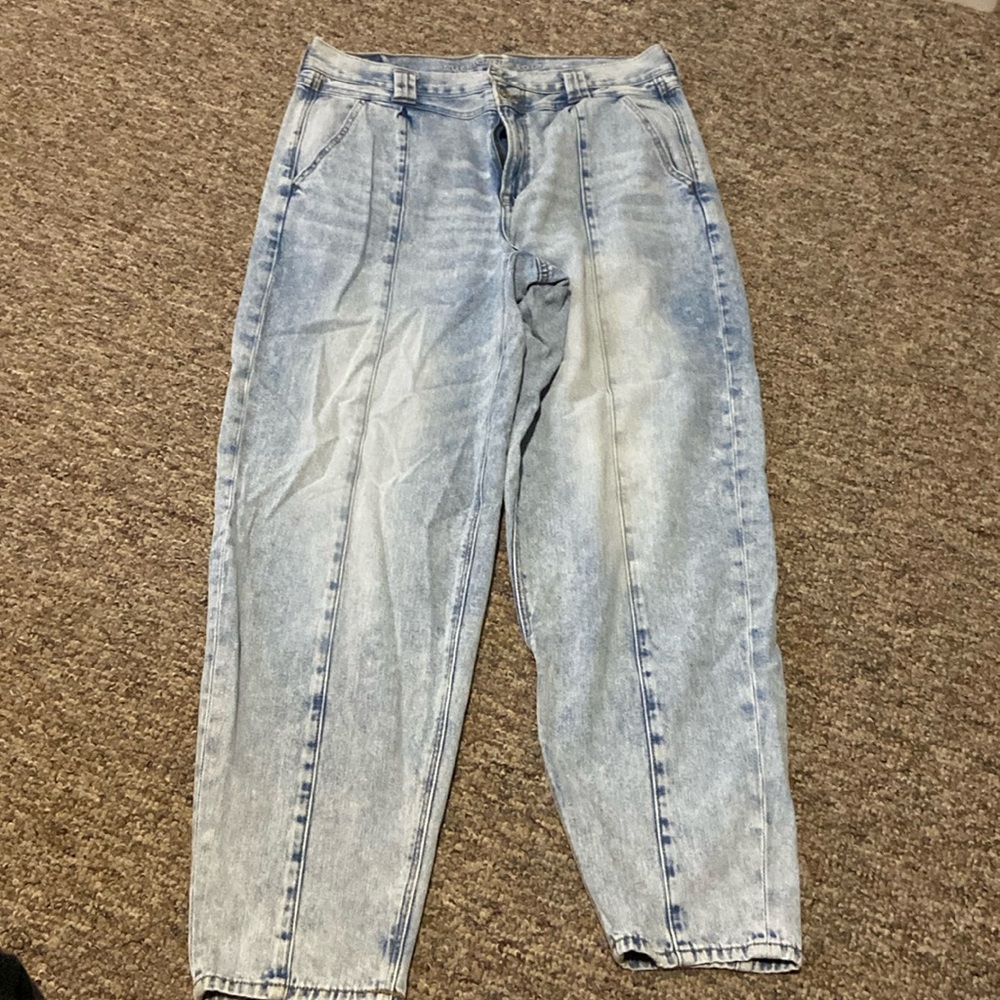 AE size 12 long Mom Jean
